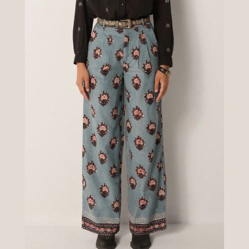 Water Lillies Jimmy Pant - Maison Hotel