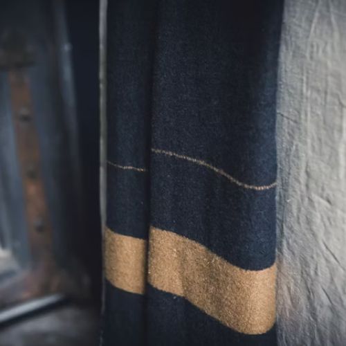 Oscar Throw 53"x87"- Libeco