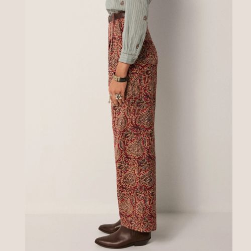 Johnny Walker Jimmy Pants - Maison Hotel