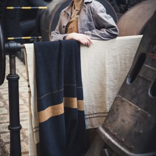 Oscar Throw 53"x87"- Libeco