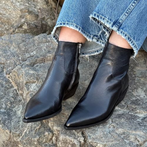 Noelie Zipped Boot - Officine Creative