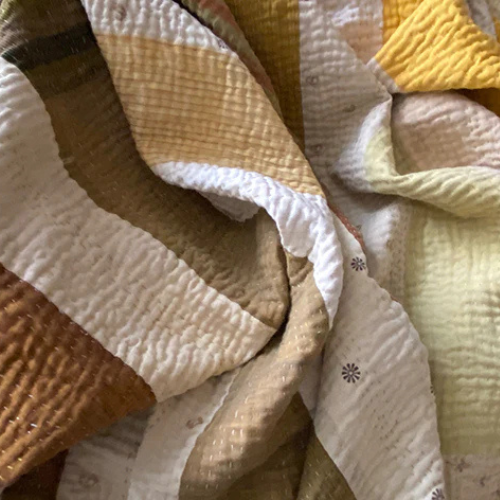Bars Quilt  Cream/Gold - Auntie Oti