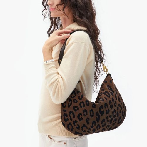 Moyen Messenger - Clare V.