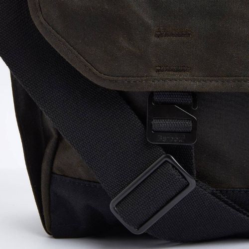 Field Wax Messenger Bag - Barbour US