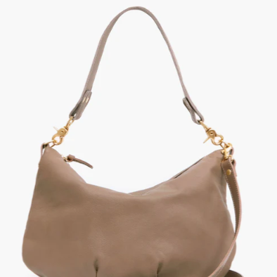Moyen Messenger - Clare V.